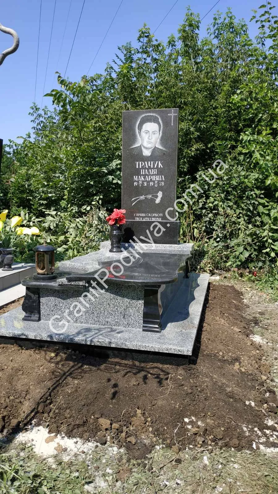 Подвійний пам'ятник з граніту - Кам'янець-Подільський | GranitPodillya